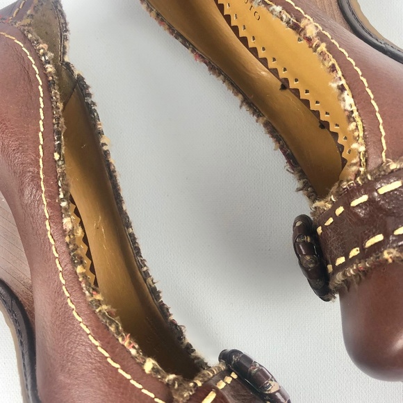 Vince Camuto Tweed Button Wedge - Picture 12 of 14